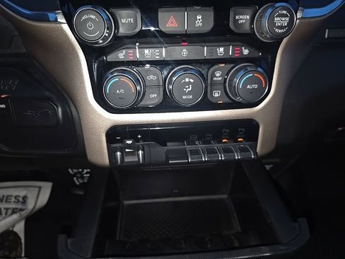 Used 2019 RAM 2500 Laramie image 12