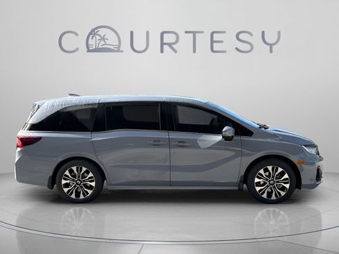 New 2026 Honda Odyssey Elite image 7