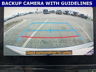 Used 2023 Toyota Highlander L video 2