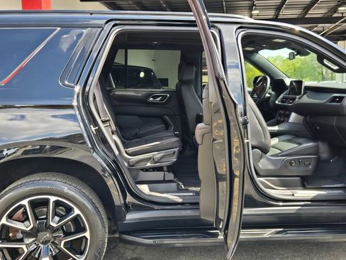 Used 2021 Chevrolet Tahoe RST w/ Luxury Package image 18