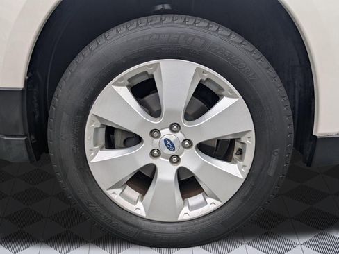 Used 2012 Subaru Outback 2.5i Limited w/ Moonroof Pkg AWD/4WD image 9