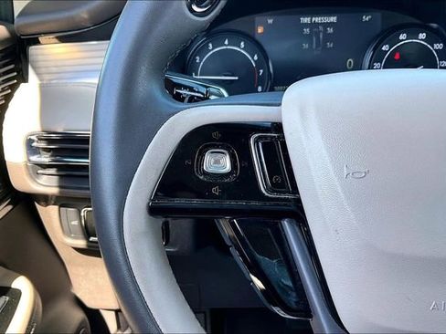 Used 2022 Lincoln Corsair FWD image 9