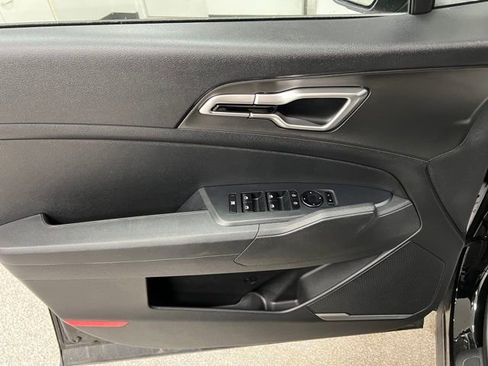 Used 2026 Kia Sportage S AWD/4WD image 44