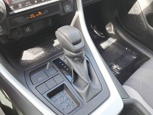 Used 2024 Toyota RAV4 XLE w/ Convenience Package image 18