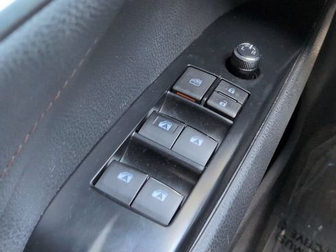 Used 2018 Toyota Camry XLE FWD image 22
