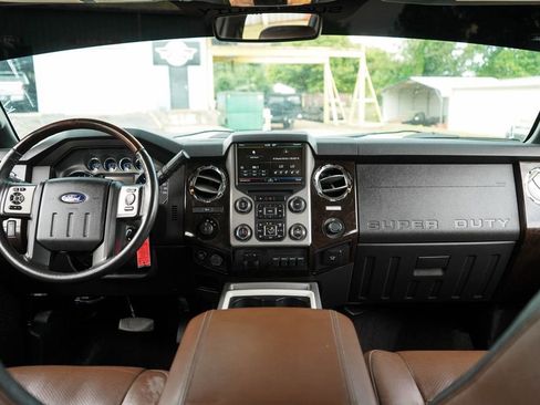 Used 2016 Ford F250 Platinum AWD/4WD image 10