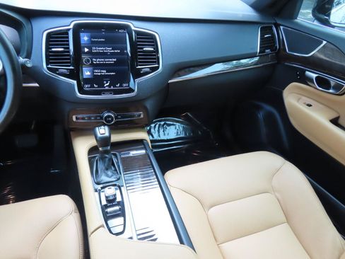 Used 2017 Volvo XC90 T6 Momentum w/ Vision Package AWD/4WD image 15