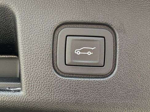 Used 2024 Chevrolet Blazer EV LT AWD/4WD image 10