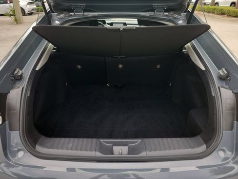 Used 2024 Toyota Prius LE FWD image 8
