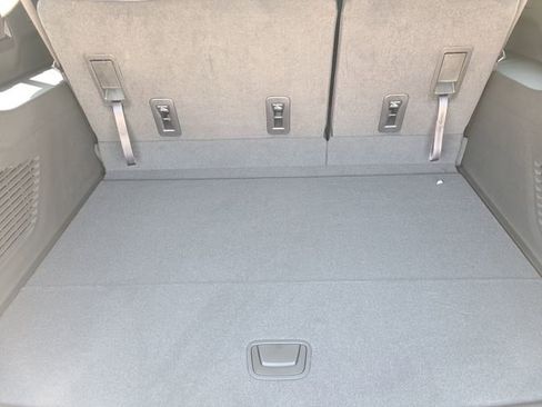 New 2026 Chevrolet Suburban LS RWD image 5