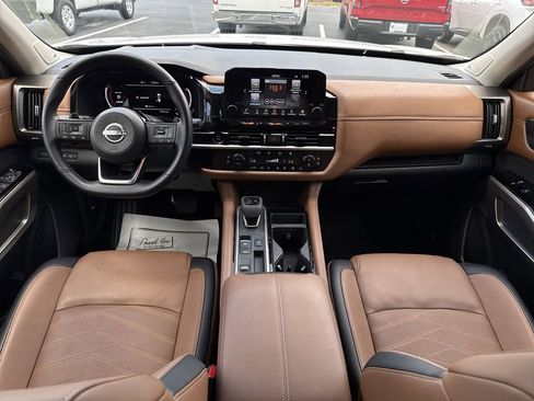 Used 2025 Nissan Pathfinder Platinum w/ Cargo Package FWD image 26