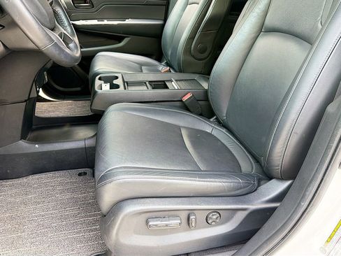 Used 2024 Honda Odyssey EX-L image 27