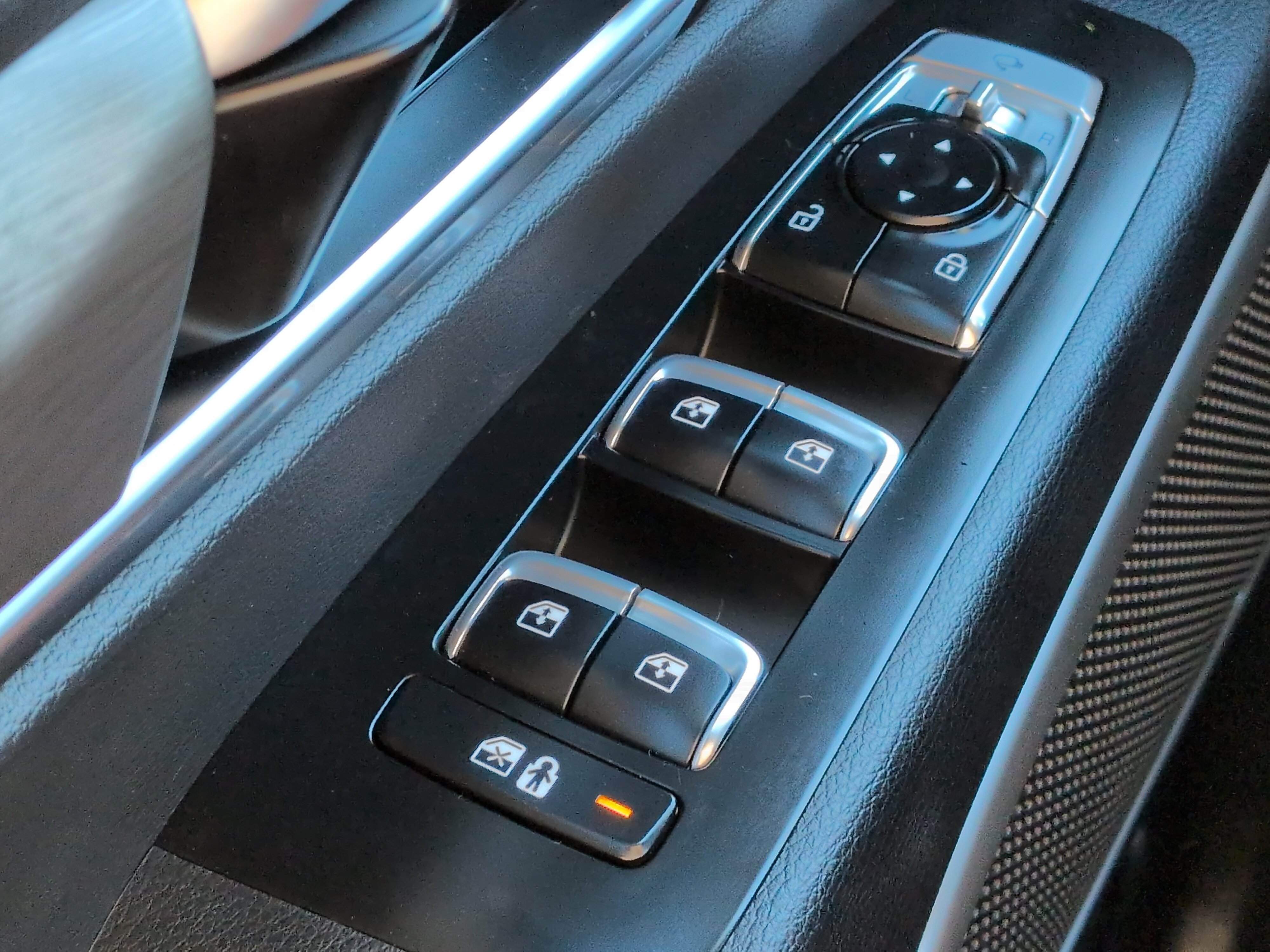 Used 2023 Kia Telluride EX X-Line AWD/4WD image 23