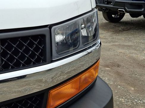 Used 2024 Chevrolet Express 2500 w/ Driver Convenience Package image 35