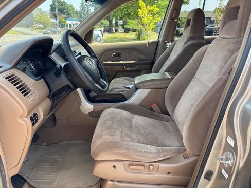 Used 2005 Honda Pilot EX image 4