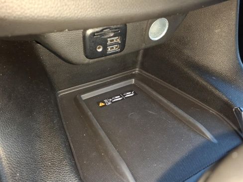 Used 2023 Chevrolet Traverse RS AWD/4WD image 29