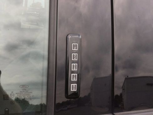 Used 2022 Ford F150 XLT w/ Equipment Group 302A High image 12