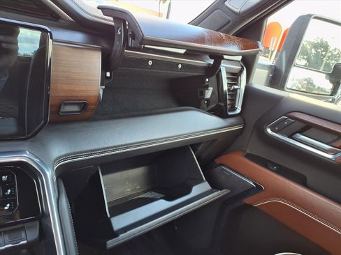 Used 2024 GMC Sierra 2500 Denali Ultimate image 33