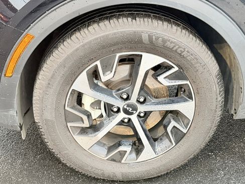 Used 2023 Kia Sportage EX image 10