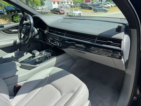Used 2017 Audi Q7 3.0T Prestige AWD/4WD image 25