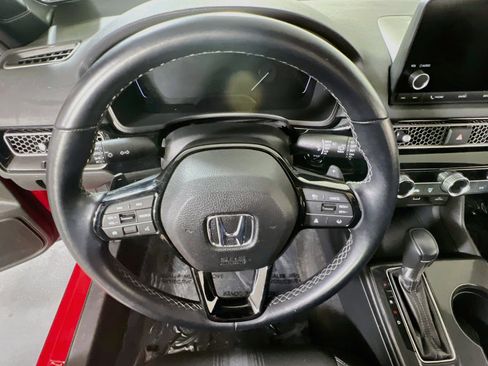 Used 2023 Honda Civic Sport image 11