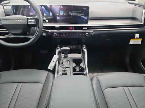 New 2026 Kia Sorento S FWD image 14
