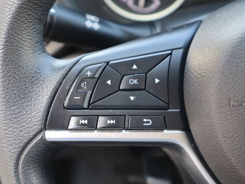 Used 2025 Nissan Sentra SV FWD image 12