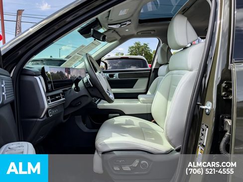 Used 2025 Hyundai Santa Fe Calligraphy AWD/4WD image 12