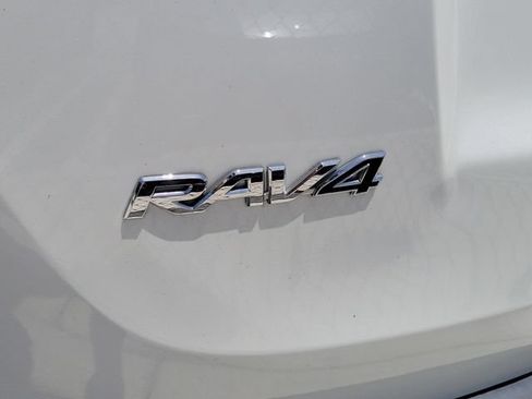Used 2013 Toyota RAV4 Limited FWD image 5