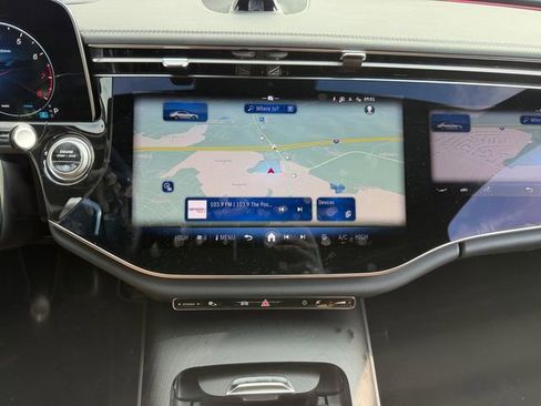 Used 2025 Mercedes-Benz E 350 4MATIC Sedan image 21