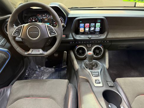 Used 2017 Chevrolet Camaro ZL1 image 4
