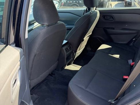 Used 2024 Nissan Rogue S FWD image 7