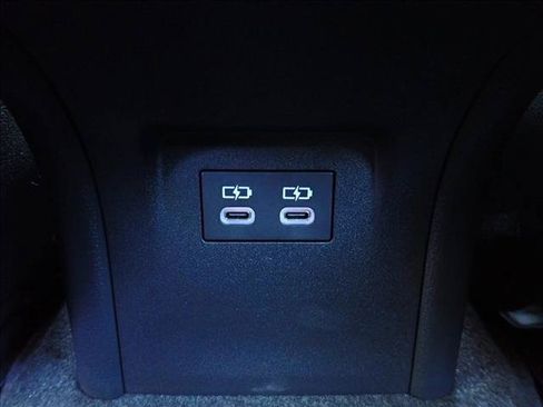 Used 2024 Toyota Prius LE AWD/4WD image 10
