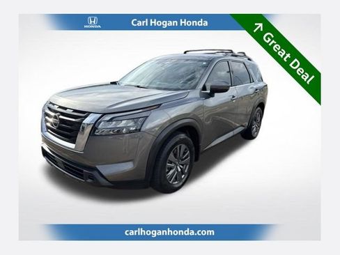 Used 2023 Nissan Pathfinder SV AWD/4WD image 1