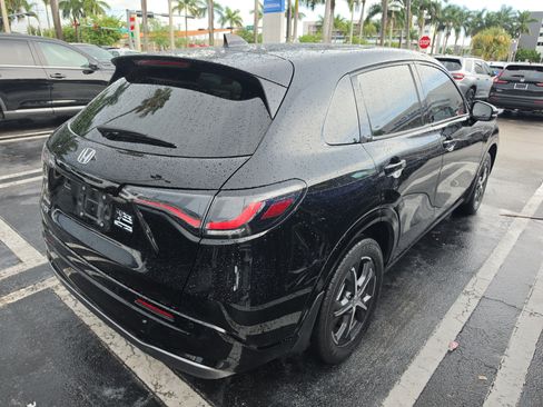Used 2025 Honda HR-V EX-L image 4