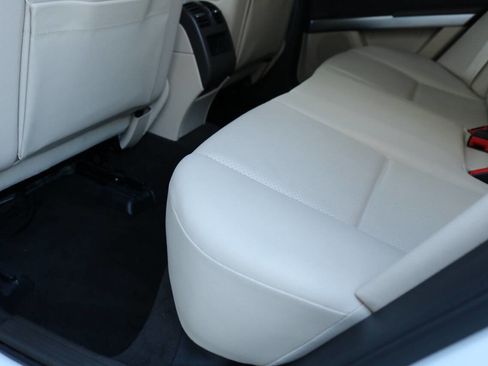 Used 2015 Mercedes-Benz GLK 350 GLK 350 4MATIC AWD 4dr SUV image 14