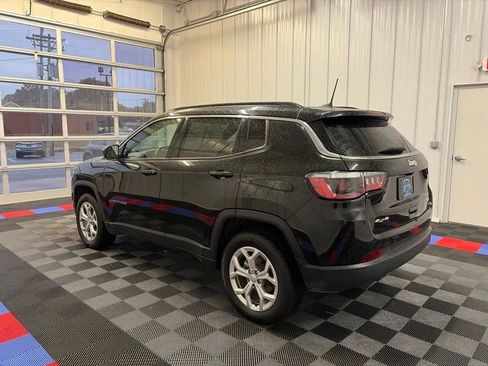 Used 2024 Jeep Compass Latitude AWD/4WD image 6