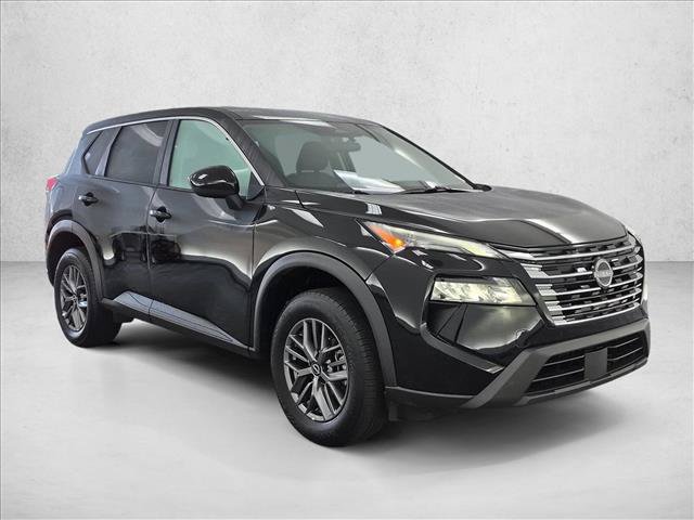 Used 2026 Nissan Rogue SV FWD image 3