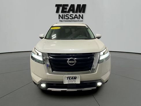 Certified 2022 Nissan Pathfinder SL AWD/4WD image 3