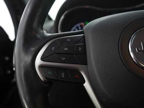 Used 2019 Jeep Grand Cherokee Limited w/ Luxury Group II AWD/4WD image 26
