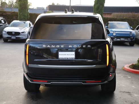 New 2026 Land Rover Range Rover Long Wheelbase SE AWD/4WD image 7
