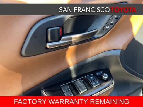 Used 2025 Toyota Crown Signia image 38