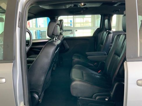 Used 2019 Dodge Grand Caravan GT image 19