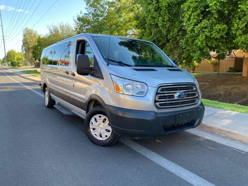 Used 2017 Ford Transit 350 XLT RWD image 2
