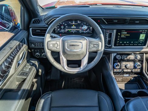 Used 2023 GMC Yukon Denali image 28