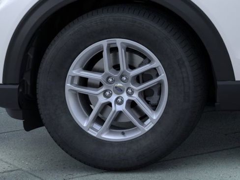 New 2025 Ford Explorer Active image 19