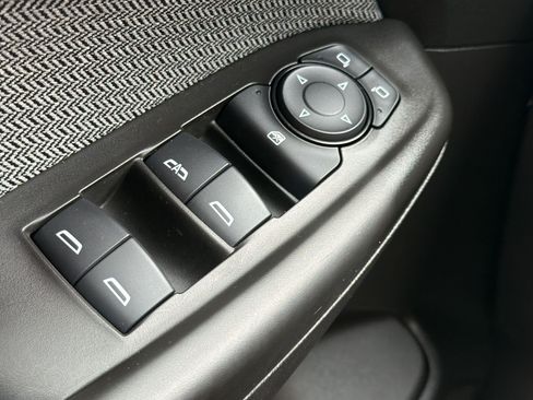 Used 2025 Chevrolet TrailBlazer LT FWD image 29