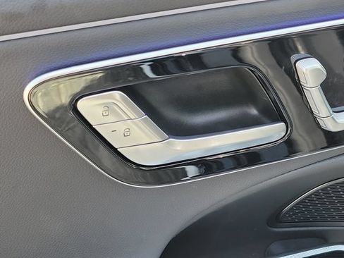 Used 2025 Mercedes-Benz E 350 Sedan w/ Winter Package image 18