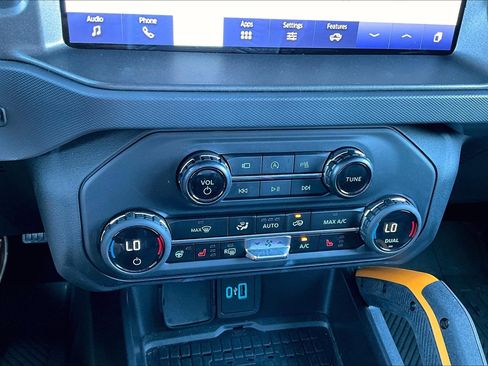 Used 2024 Ford Bronco Badlands image 15