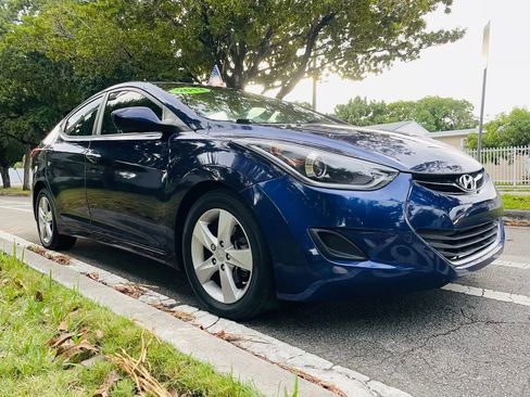 Used 2013 Hyundai Elantra GLS image 7